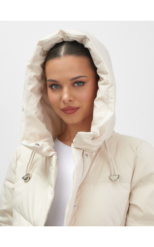 Утеплённая женская куртка с капюшоном для осени и зимы.