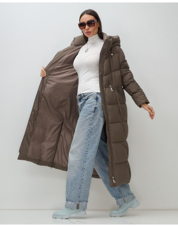 Длинный женский пуховик с капюшоном для зимы