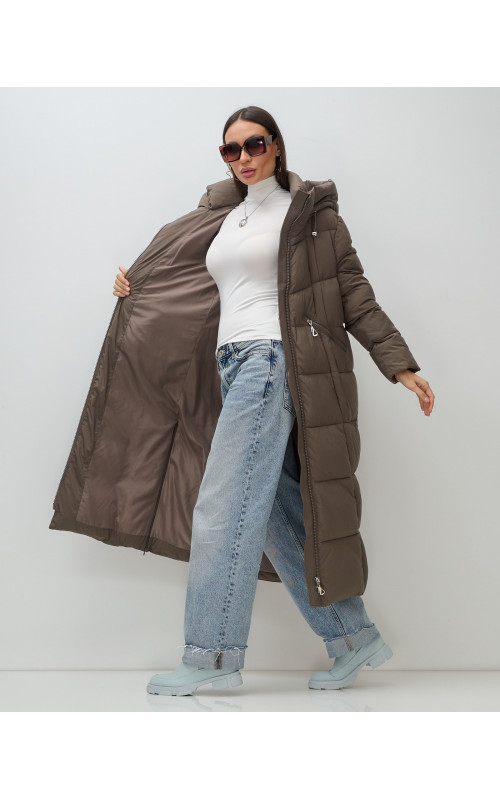 Длинный женский пуховик с капюшоном для зимы