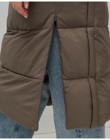 Длинный женский пуховик с капюшоном для зимы