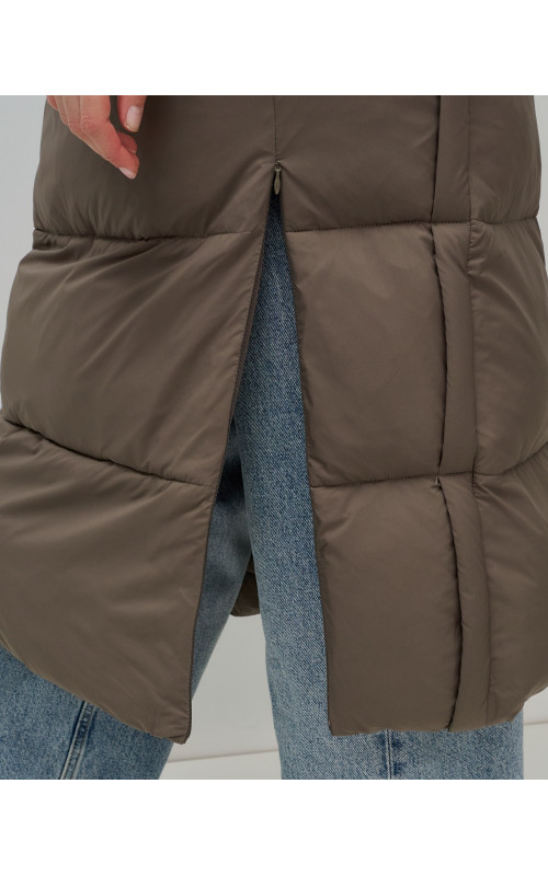 Длинный женский пуховик с капюшоном для зимы