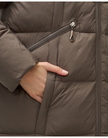 Длинный женский пуховик с капюшоном для зимы