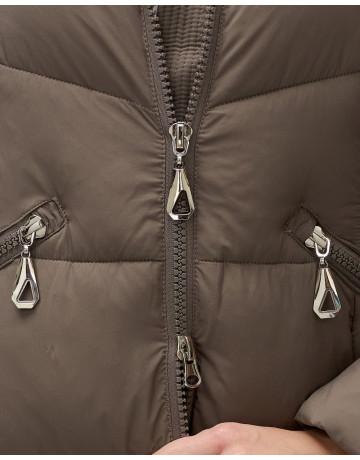 Длинный женский пуховик с капюшоном для зимы