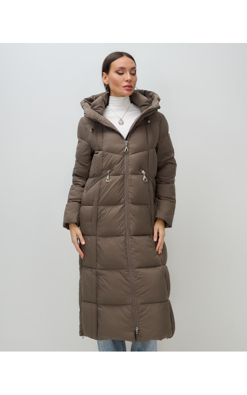 Длинный женский пуховик с капюшоном для зимы