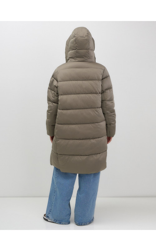 Длинный женский пуховик с капюшоном для зимы