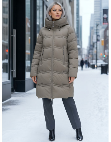 Длинный женский пуховик с капюшоном для зимы