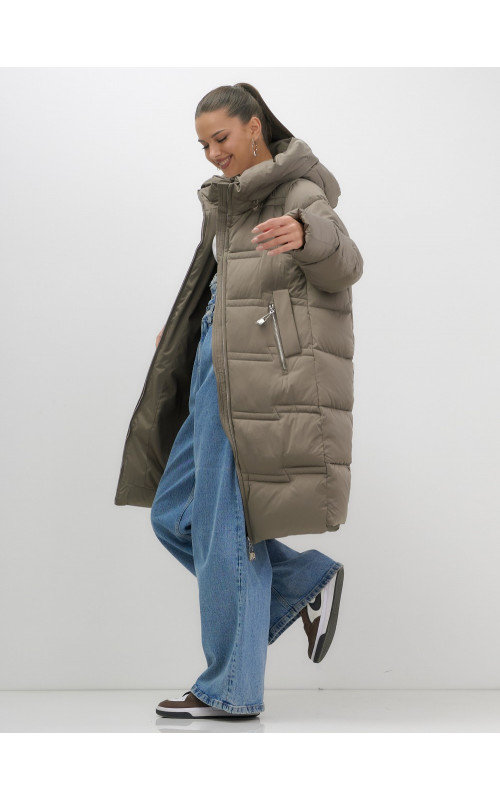 Длинный женский пуховик с капюшоном для зимы