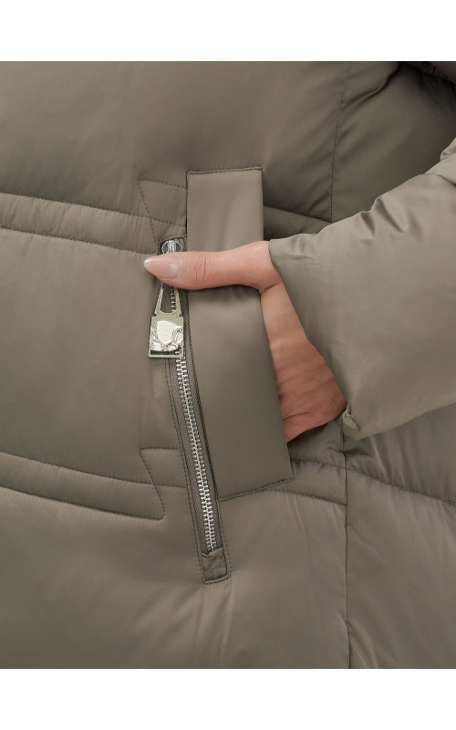 Длинный женский пуховик с капюшоном для зимы