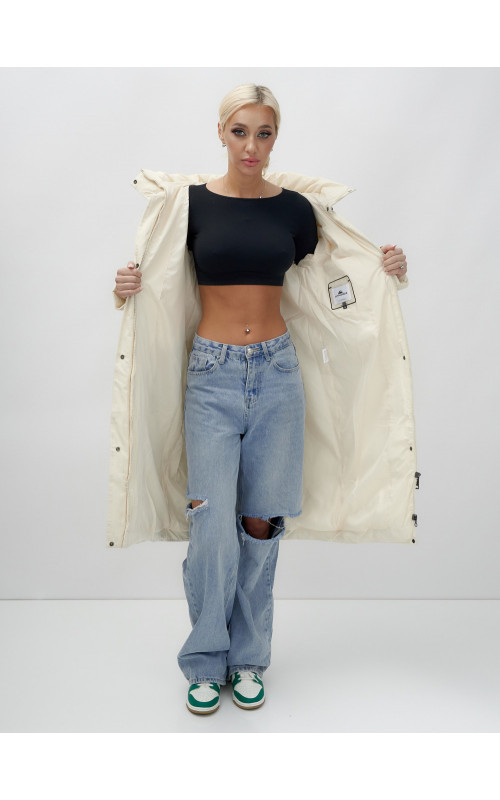 Длинный женский пуховик с капюшоном