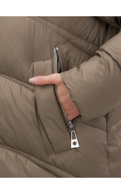 Длинный зимний пуховик с капюшоном для женщин