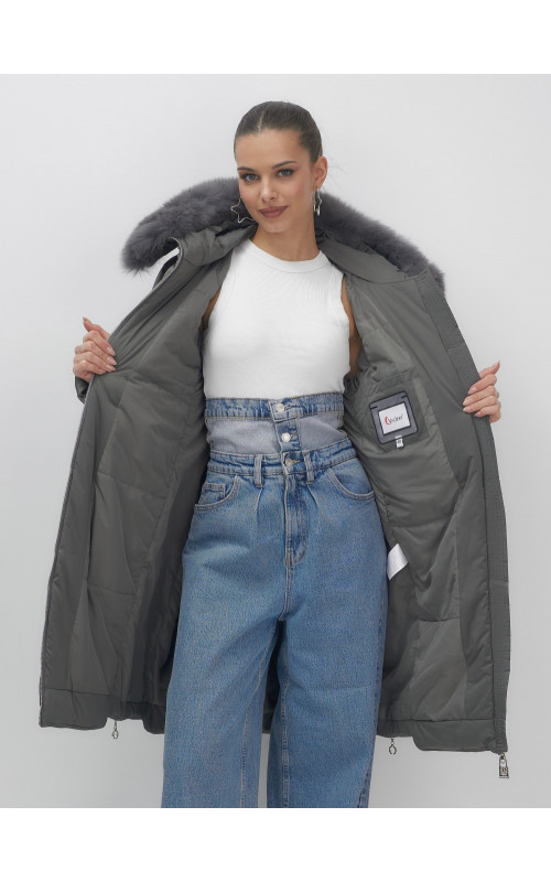 Длинный зимний пуховик с мехом песца.