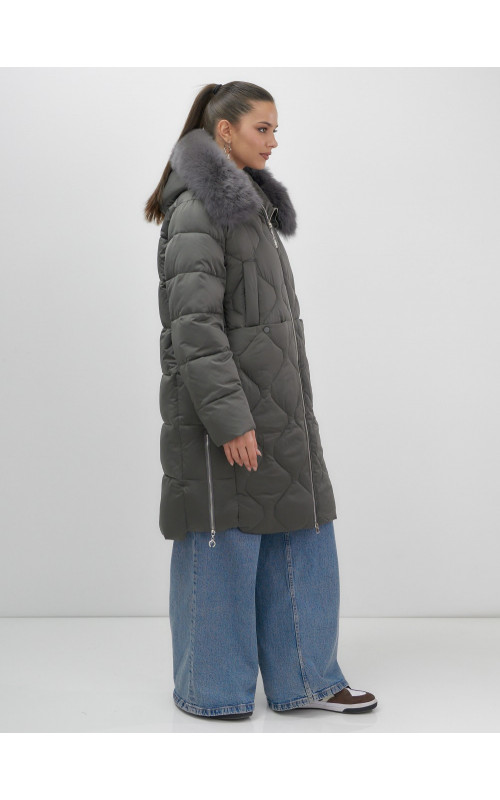 Длинный зимний пуховик с мехом песца.