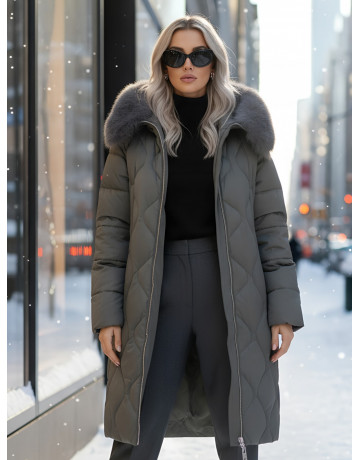 Длинный зимний пуховик с мехом песца.