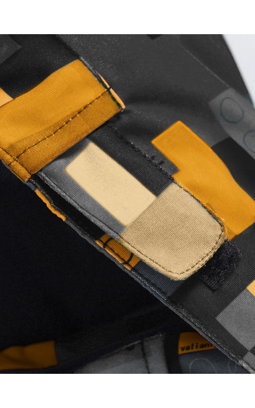 Зимний комбинезон для мальчика: активный отдых и безопасность