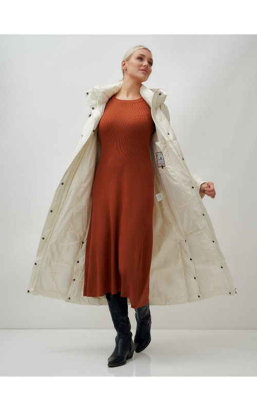 Длинный зимний пуховик с капюшоном для женщин