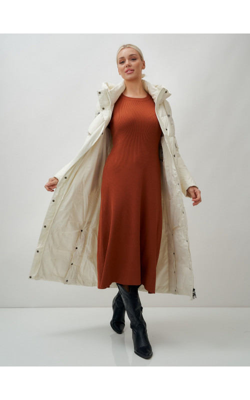 Длинный зимний пуховик с капюшоном для женщин