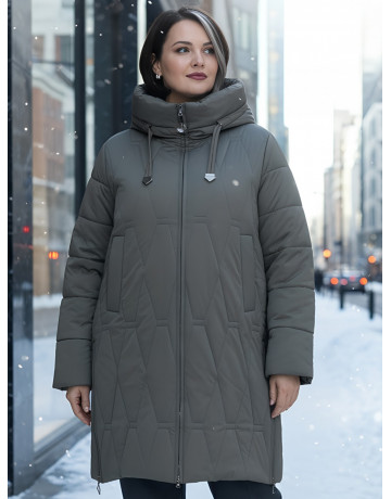Длинный зимний пуховик для женщин с капюшоном.