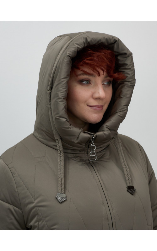 Длинный зимний пуховик для женщин с капюшоном.