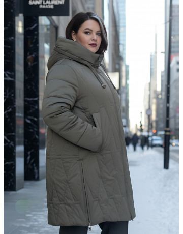 Длинный зимний пуховик для женщин с капюшоном.