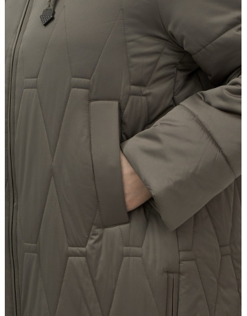 Длинный зимний пуховик для женщин с капюшоном.