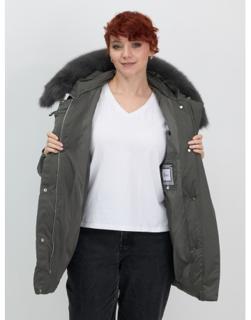 Пуховик с мехом песца, элегантный и стильный, для зимы 2025.