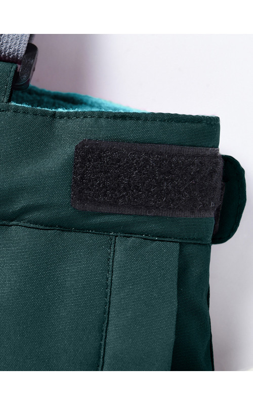 Детский горнолыжный костюм для девочки.