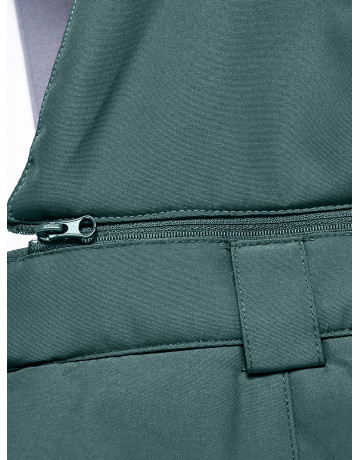 Детский горнолыжный костюм для девочки.