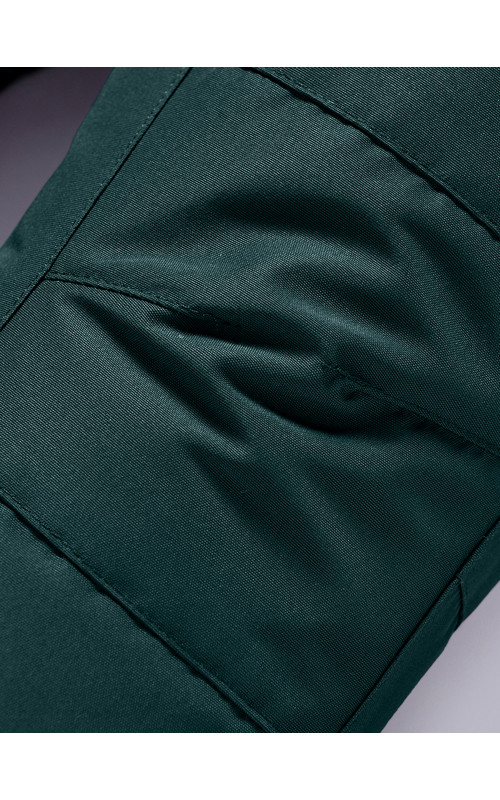 Детский горнолыжный костюм для девочки.