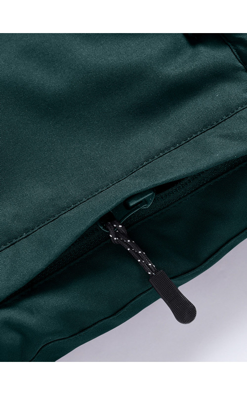 Детский горнолыжный костюм для девочки.