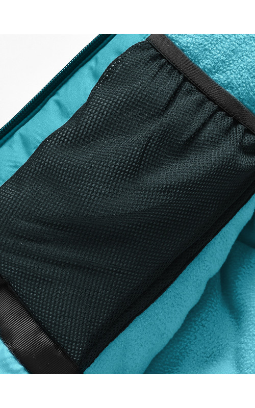 Детский горнолыжный костюм для девочки.