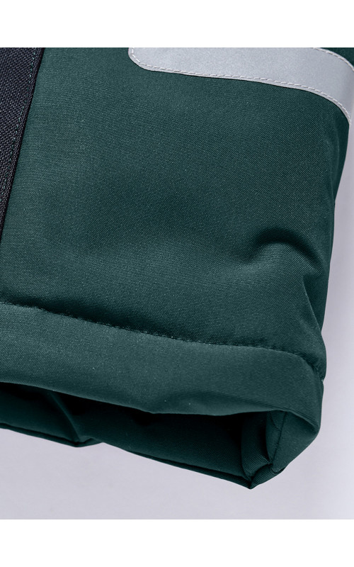 Детский горнолыжный костюм для девочки.