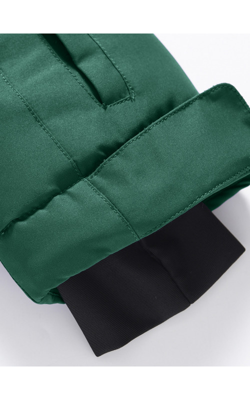 Зимний комбинезон для девочки: комфорт и тепло в зимних приключениях