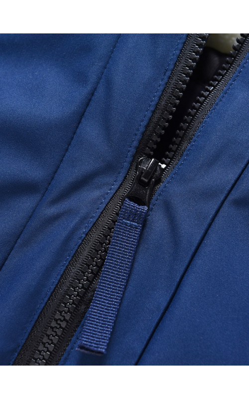 Тёплая парка для девочки с регулируемой посадкой.