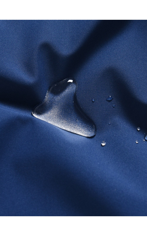 Тёплая парка для девочки с регулируемой посадкой.