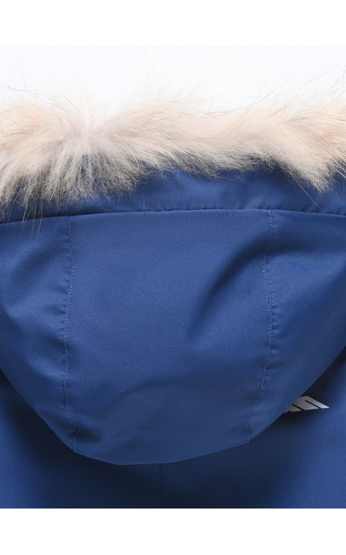 Тёплая парка для девочки с регулируемой посадкой.