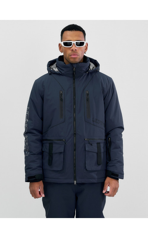 Мужской горнолыжный костюм для активного отдыха.