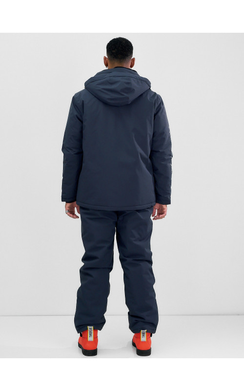 Мужской горнолыжный костюм для активного отдыха.