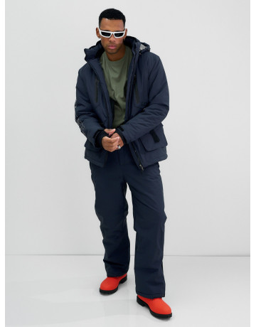 Мужской горнолыжный костюм для активного отдыха.
