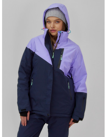 Женский горнолыжный костюм для активного отдыха.