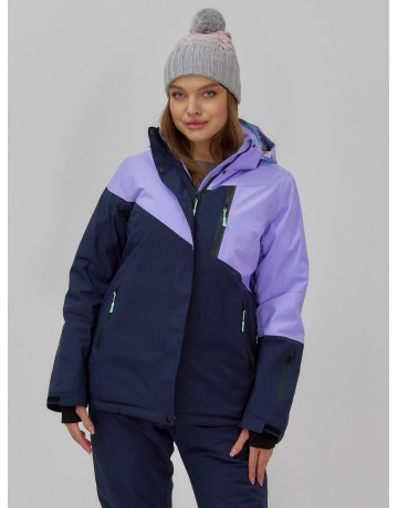 Женский горнолыжный костюм для активного отдыха.