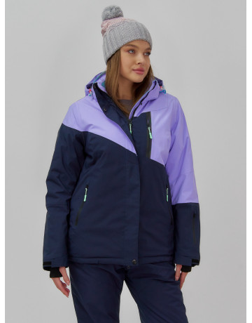 Женский горнолыжный костюм для активного отдыха.