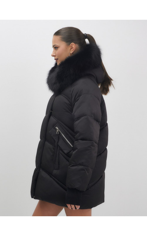 Женский зимний пуховик с мехом и капюшоном, чёрный. в Тюмени