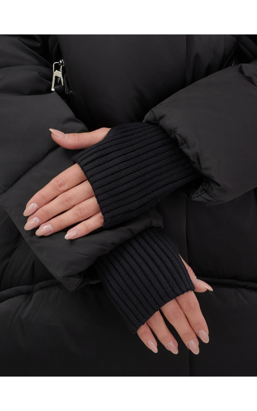 Женский зимний пуховик с мехом и капюшоном, чёрный. в Тюмени