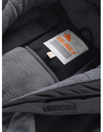 Зимний комбинезон для мальчика: комфорт и защита в зимних приключениях