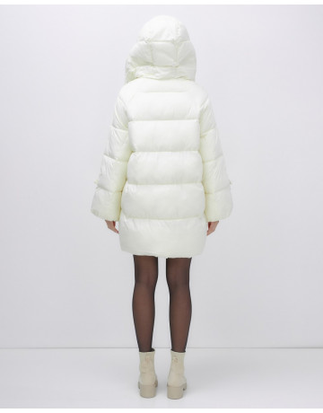 Женский зимний пуховик с капюшоном, бежевый. в Тюмени