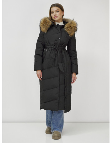 Длинный женский пуховик с мехом енота 
