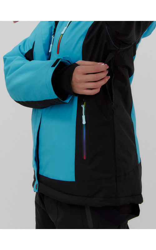 Женский горнолыжный костюм для зимних активностей