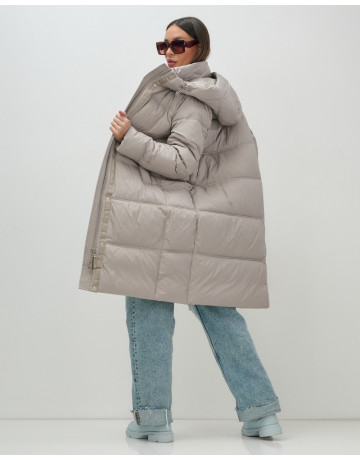 Длинный женский пуховик с капюшоном для зимы.