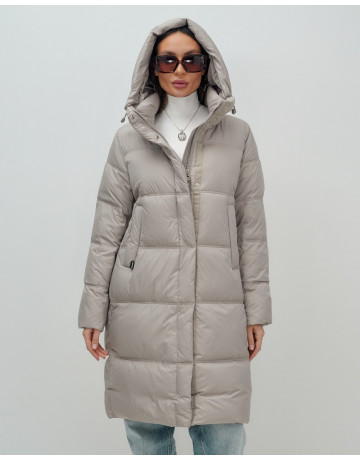 Длинный женский пуховик с капюшоном для зимы.