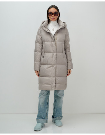 Длинный женский пуховик с капюшоном для зимы.